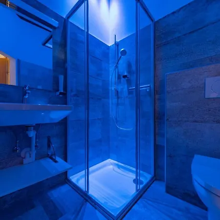 Bed & Breakfast Haus - *