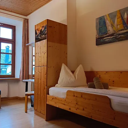 Haus - 3*